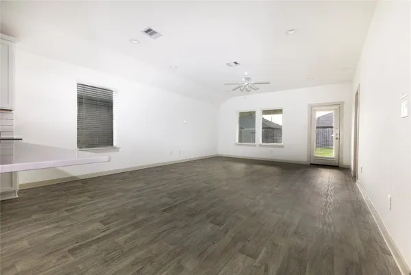 $2,250 | 8214 Precious Passing Way, Rosharon, TX 77583