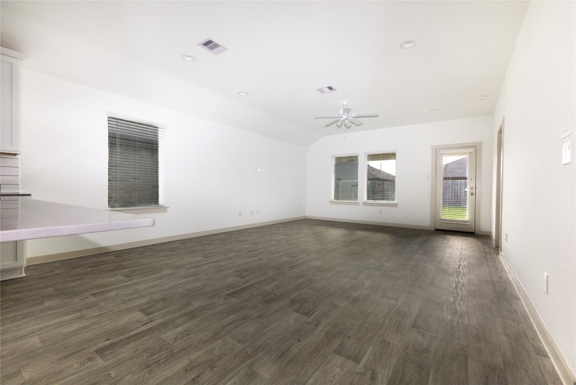 8214 Precious Passing Way Rosharon, TX 77583 - Photo 8 of 17