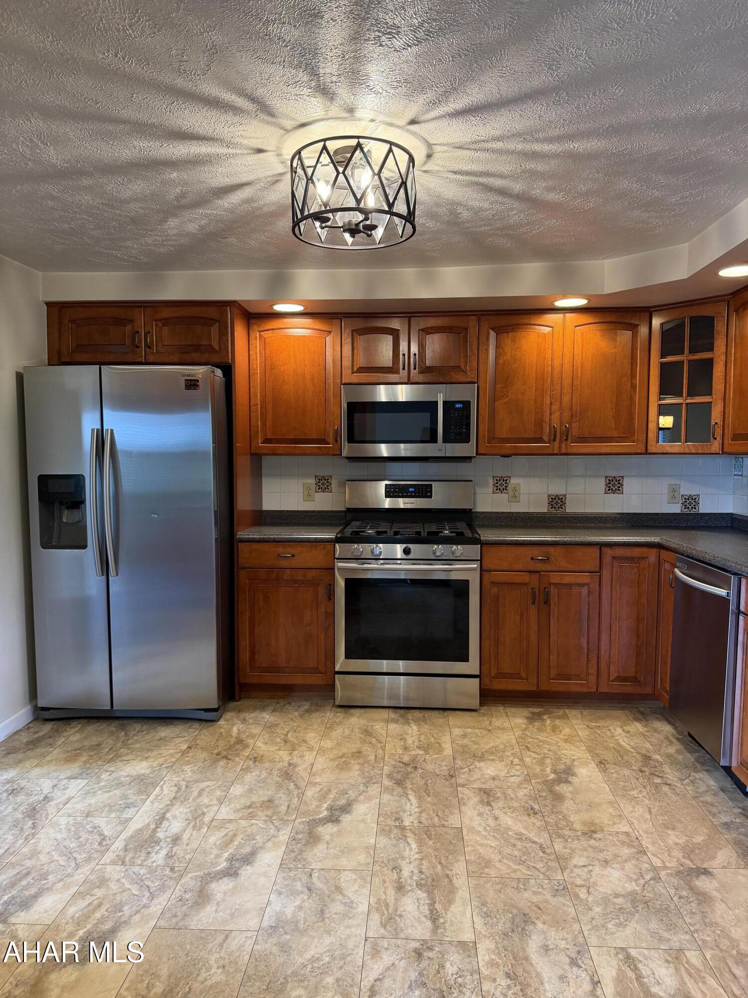 922 Middle Street Gallitzin, PA 16641 - Photo 8 of 40