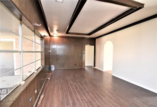 a view of entryway with wooden floor