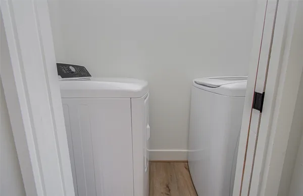 $2,000 | 4605 Edison Street, Unit A, Houston, TX 77009