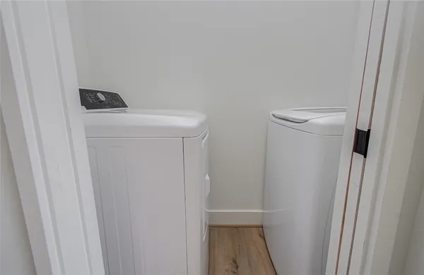 $2,000 | 4605 Edison Street, Unit A, Houston, TX 77009