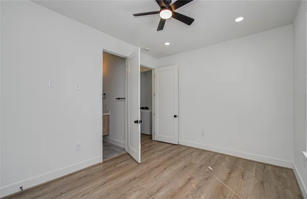 $2,000 | 4605 Edison Street, Unit A, Houston, TX 77009