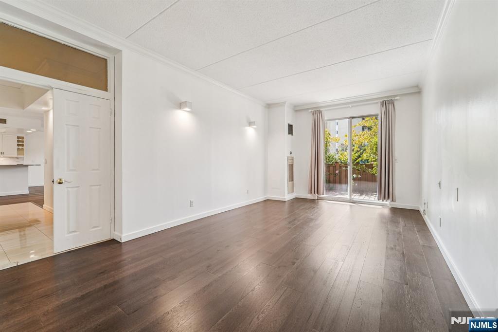 1077 River Road, Unit TH9 Edgewater, NJ 07020 - Photo 12 of 20