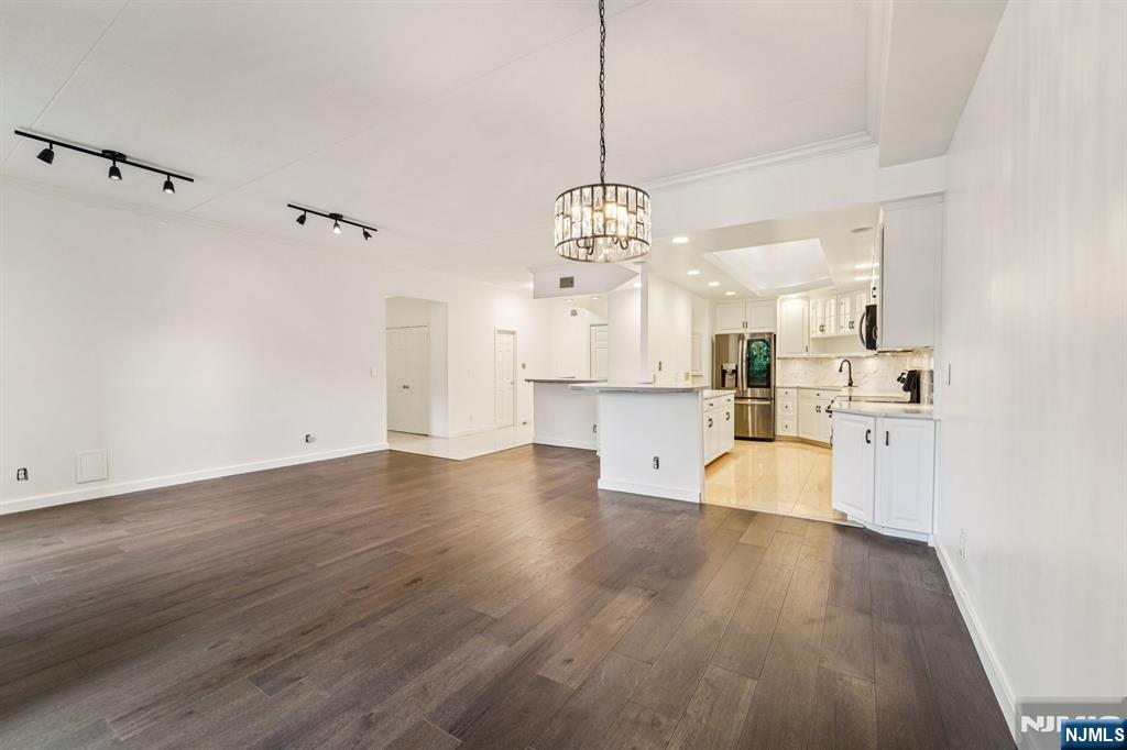 1077 River Road, Unit TH9 Edgewater, NJ 07020 - Photo 4 of 20