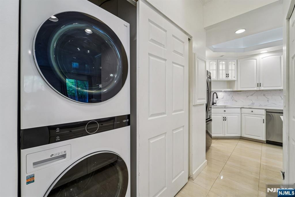 1077 River Road, Unit TH9 Edgewater, NJ 07020 - Photo 6 of 20