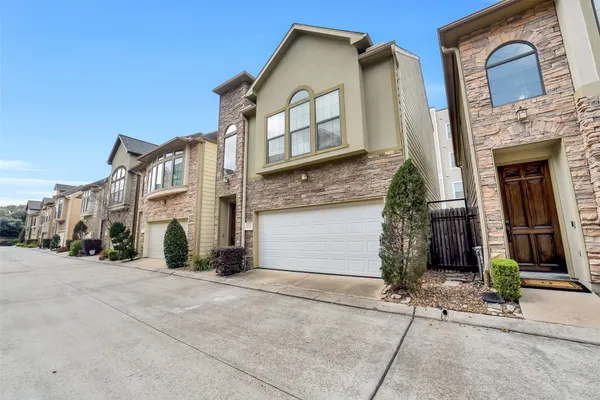 $3,100 | 1335 Studer Street, Houston, TX 77007