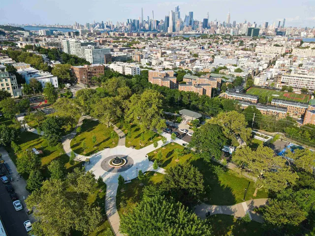 $3,915 | 418 Palisade Avenue, Unit 412, Jersey City, NJ 07307