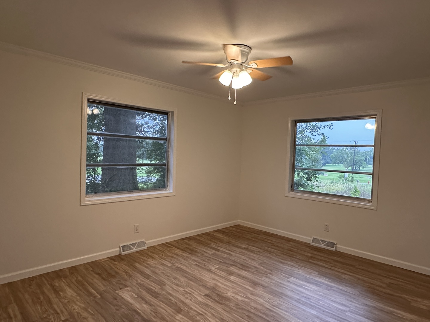 380 Golf Course Road Eldorado, IL 62930 - Photo 28 of 29 Gallery Image 28