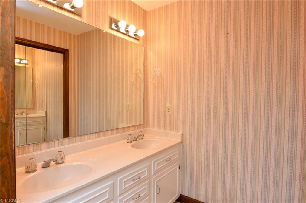 5959 Holder Road Clemmons, NC 27012 - Photo 25 of 40 Double Vanity in Master Bath