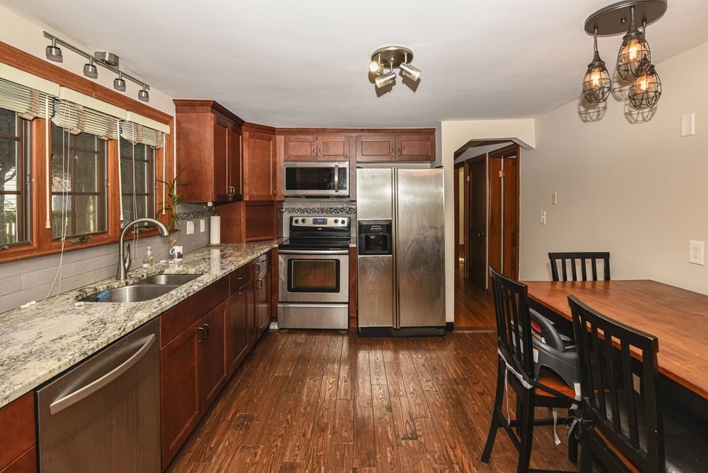 151 Fairbanks Road Dedham, MA 02026 - Photo 9 of 29 Gallery Image 9