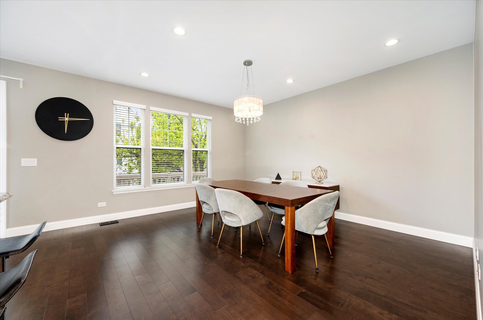 5564 Cloverdale Road Hanover Park, IL 60133 - Photo 15 of 42