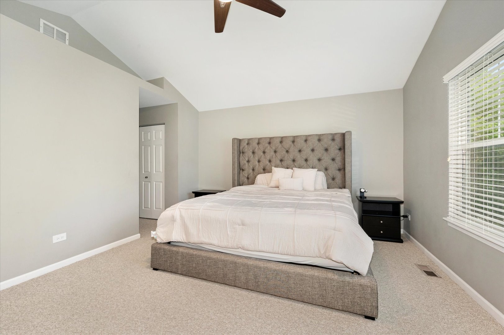 5564 Cloverdale Road Hanover Park, IL 60133 - Photo 20 of 42