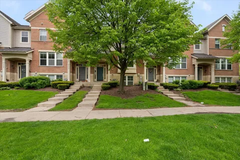 $439,900 | 5564 Cloverdale Road, Hanover Park, IL 60133