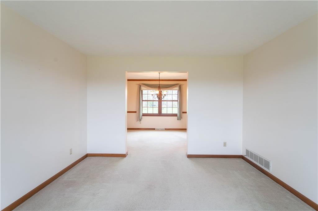 128 Moffett Run Road Aliquippa, PA 15001 - Photo 4 of 48