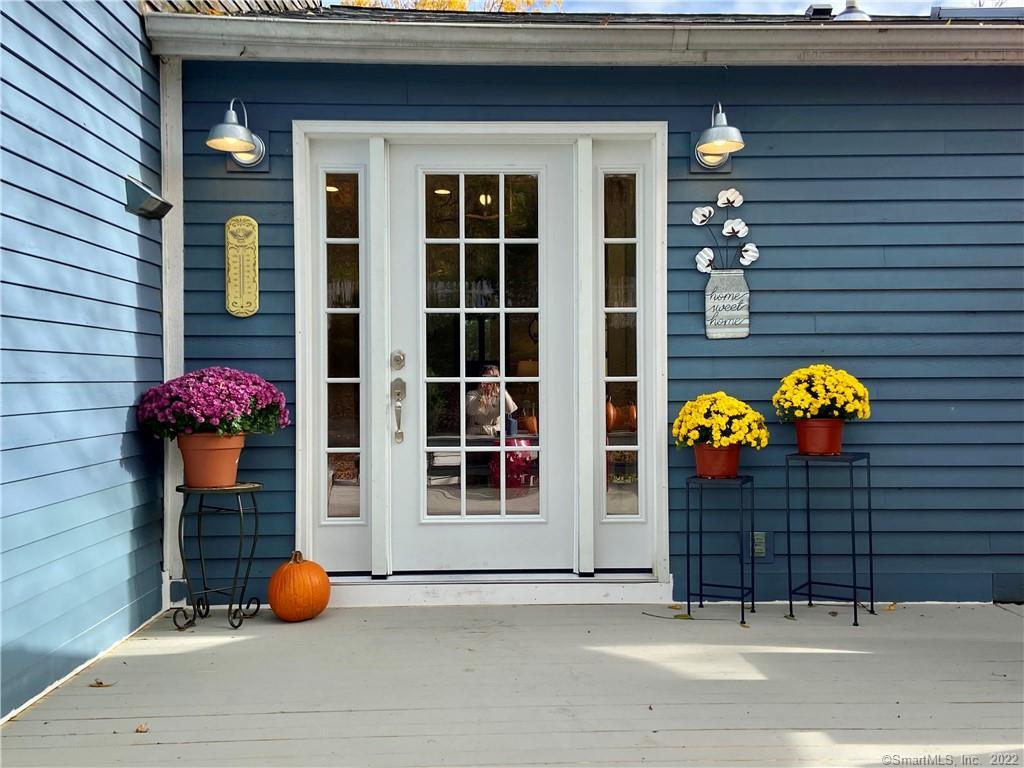 32 Chestnut Hill Road Newtown, CT 06482 - Photo 1 of 1