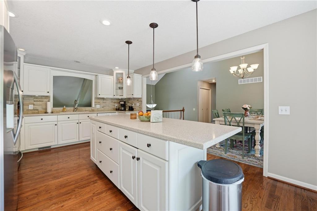 5722 Noland Road Shawnee, KS 66216 - Photo 17 of 49