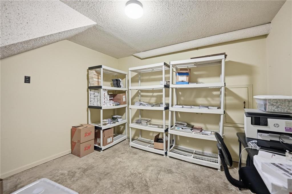 5722 Noland Road Shawnee, KS 66216 - Photo 38 of 49