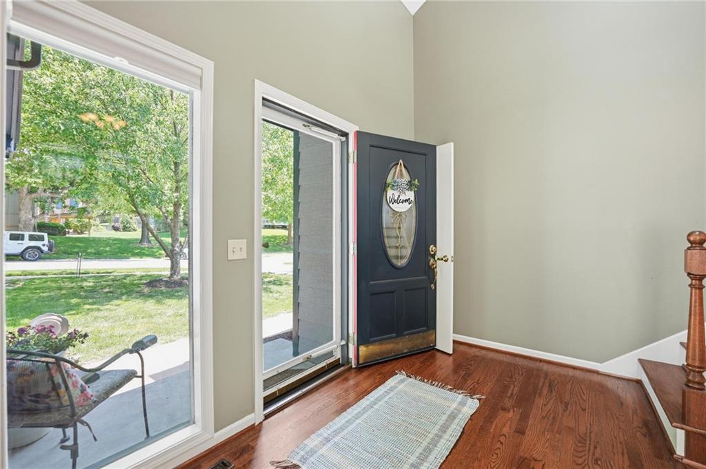 5722 Noland Road Shawnee, KS 66216 - Photo 4 of 49