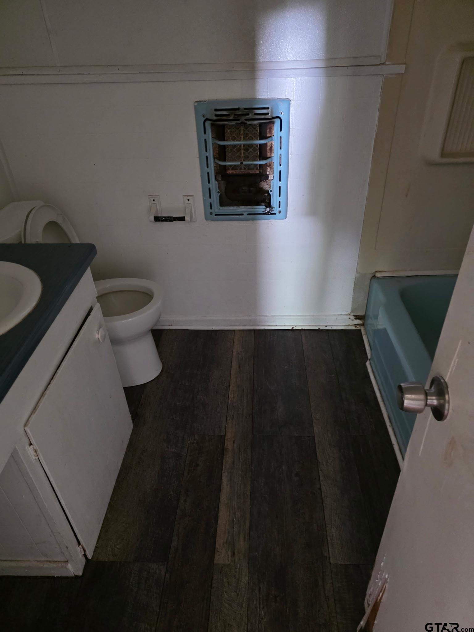312 5th Street Southwest Bogata, TX 75417 - Photo 8 of 9 a view of bathroom with a toilet