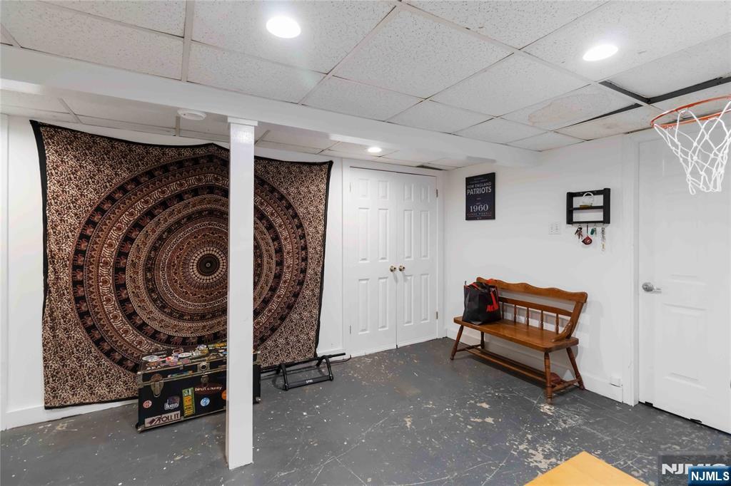 175 Highland Lakes Road Vernon, NJ 07422 - Photo 33 of 50 a view of hallway with washer and dryer