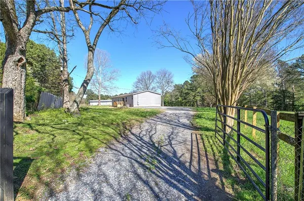 $2,300 | 81 Popham Road, Taylorsville, GA 30178