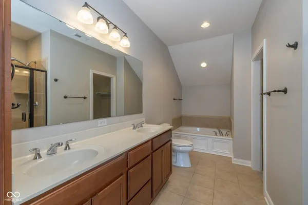 $325,000 | 1354 Pawtucket Drive, Westfield, IN 46074