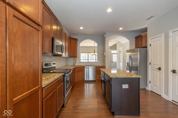 $325,000 | 1354 Pawtucket Drive, Westfield, IN 46074