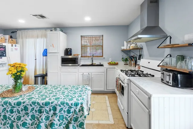 $300,000 | 11310 Robert Wooding Drive, Austin, TX 78748