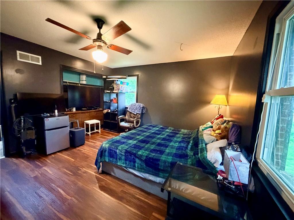 8951 Rene Street Lenexa, KS 66215 - Photo 13 of 25