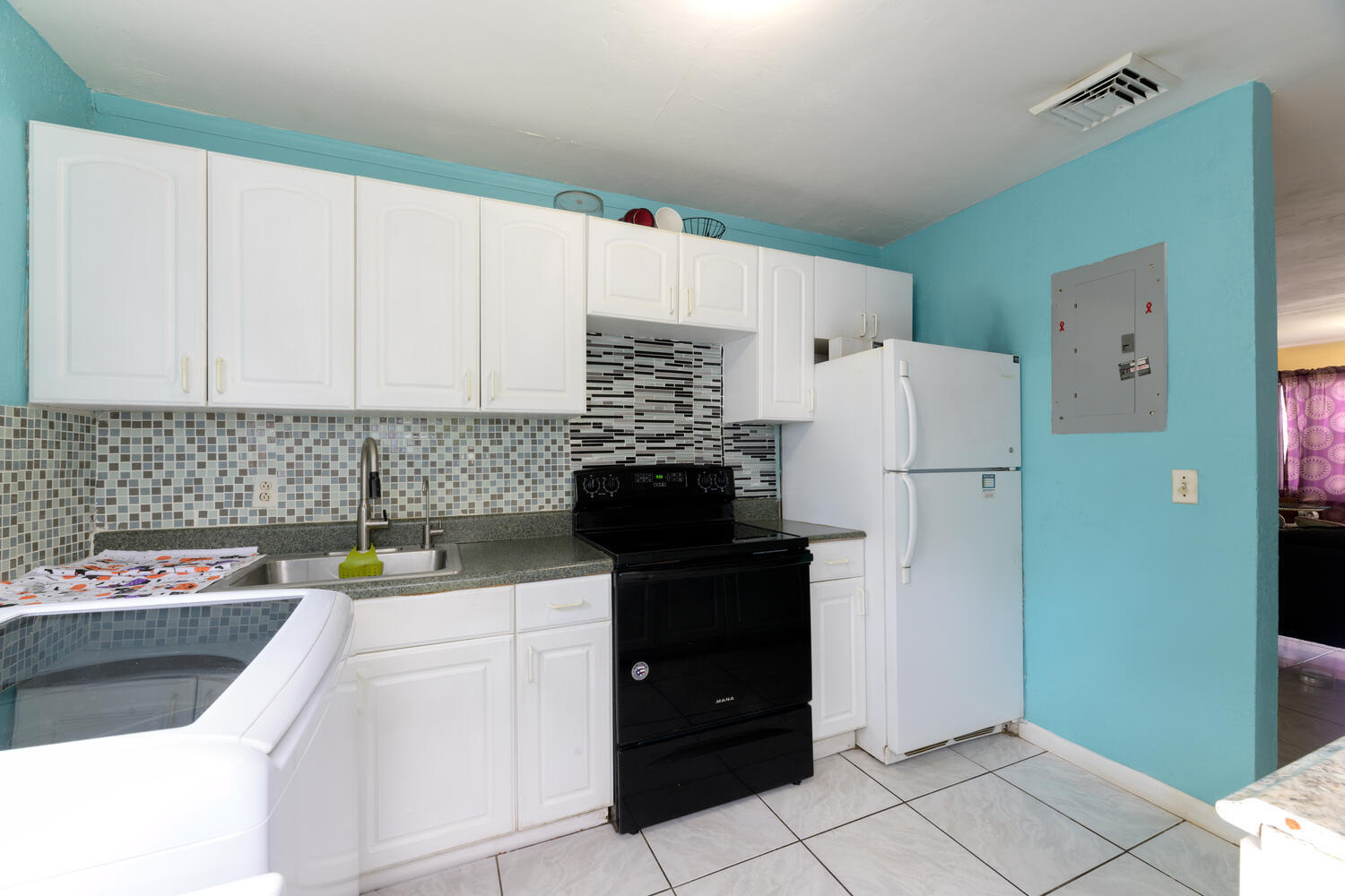 1310 Forest Lane Riviera Beach, FL 33404 - Photo 4 of 9 1310 Forest Ln West Palm Beach-large-007