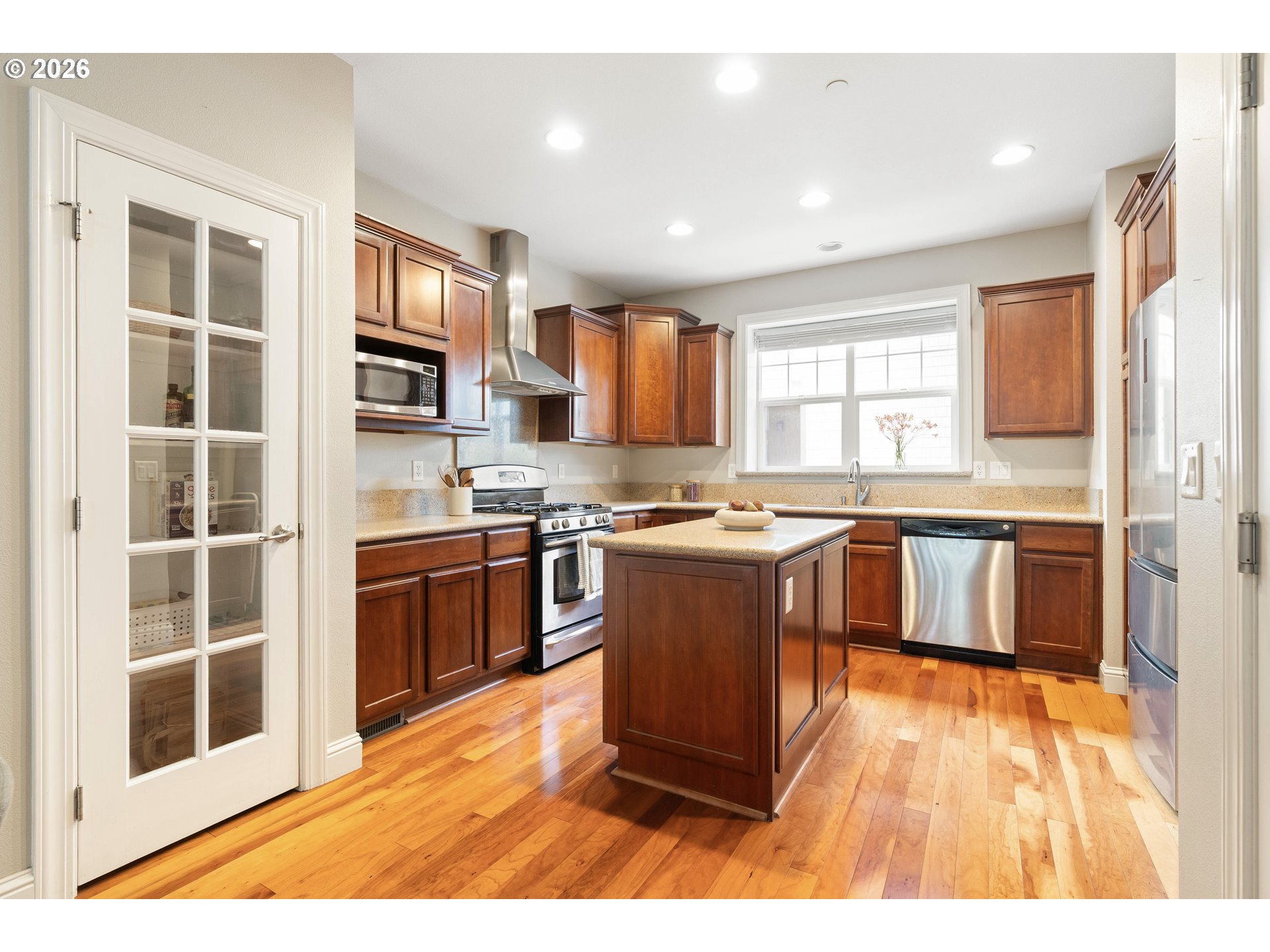 12105 Southeast High Creek Road Happy Valley, OR 97086 - Photo 9 of 43 Kitchen