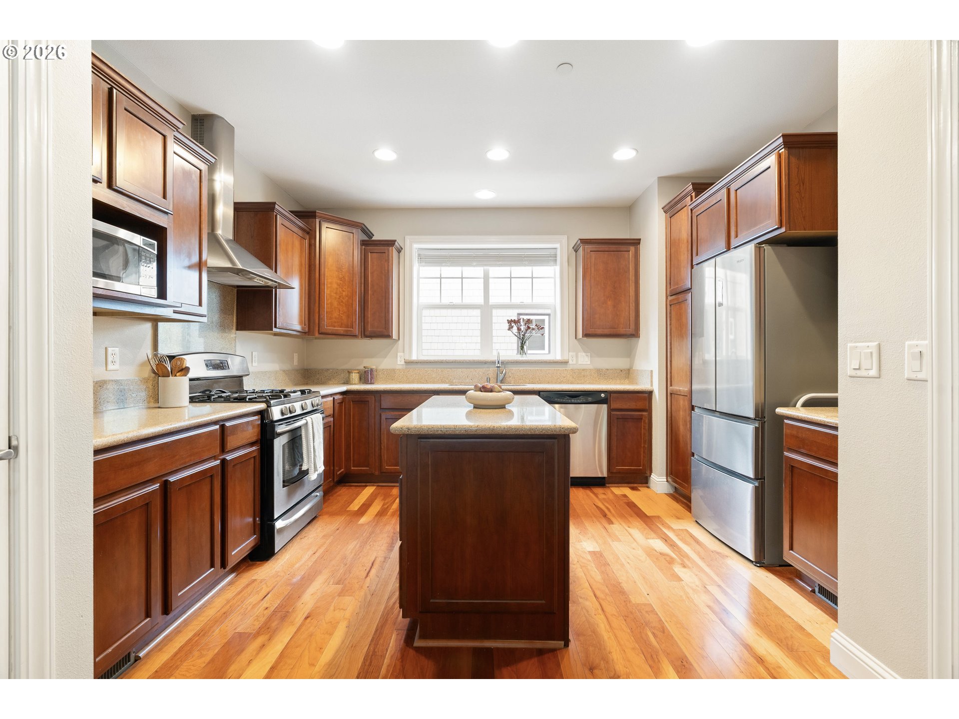 12105 Southeast High Creek Road Happy Valley, OR 97086 - Photo 10 of 43 Kitchen
