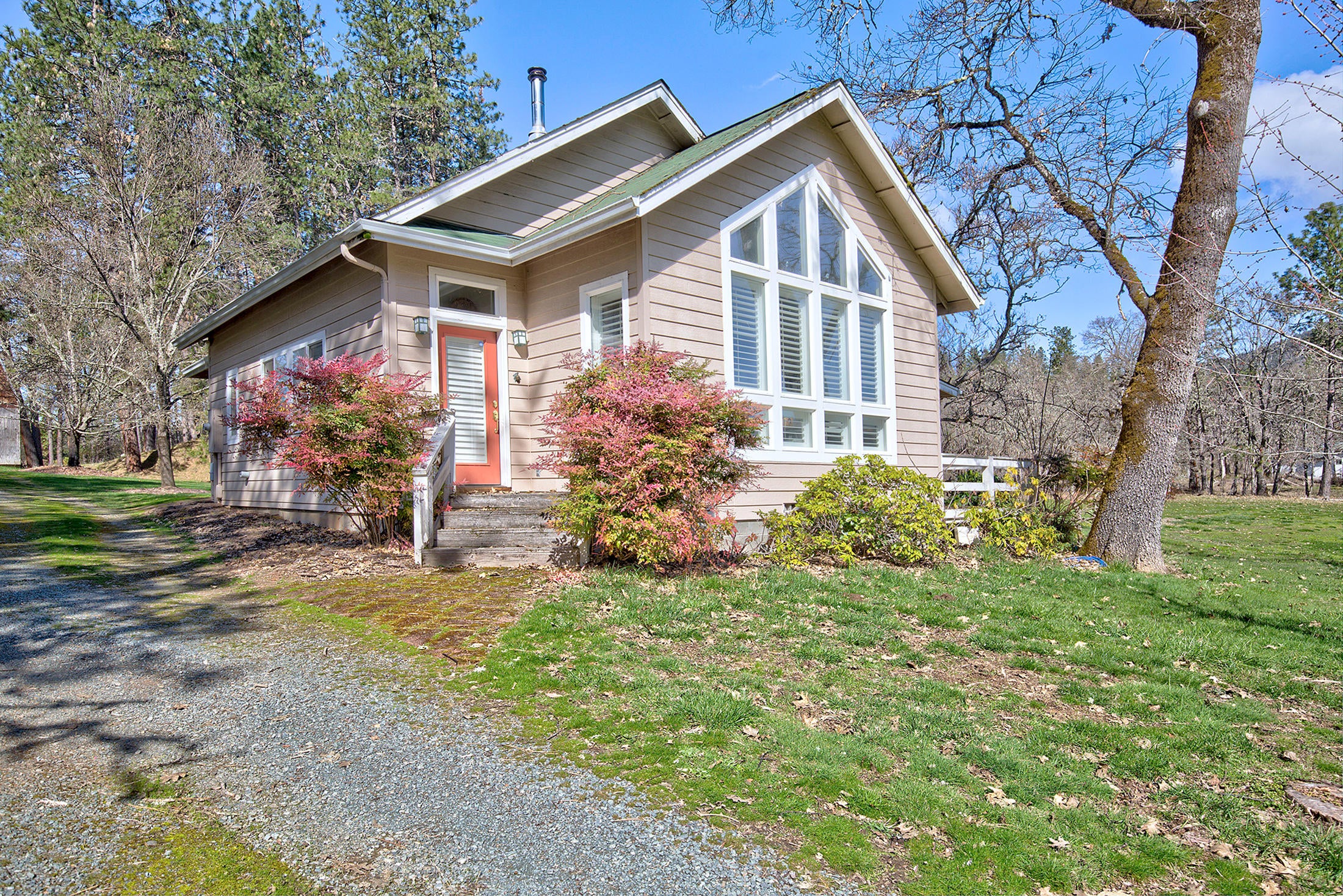 280 Oxyoke Road Grants Pass, OR 97526 - Photo 2 of 59 280oxyoke008