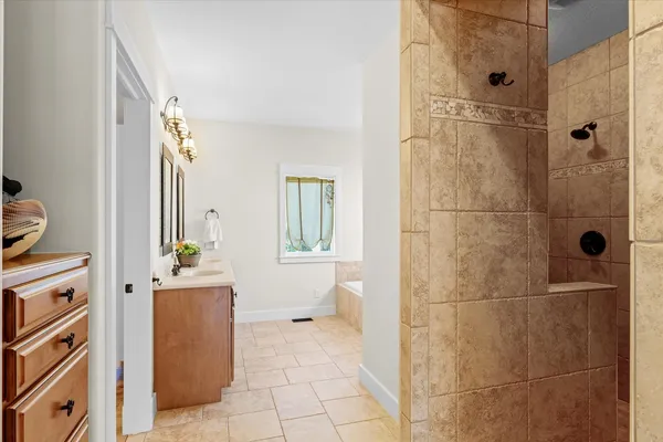 $1,140,000 | 1610 Briarwood Lane, Mahomet, IL 61853