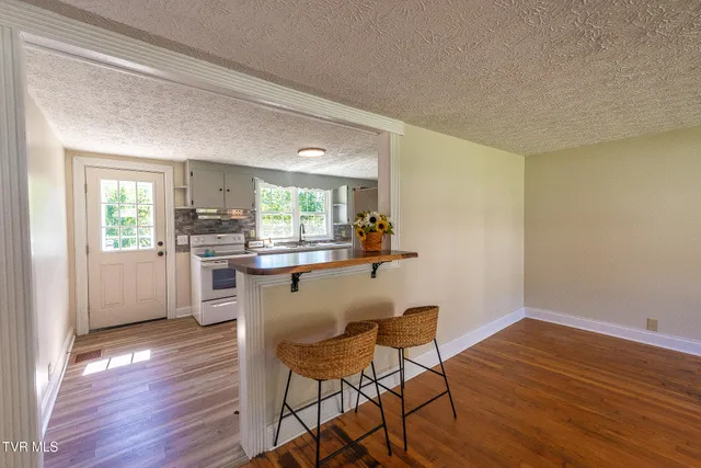 $189,000 | 244 Chapel Street, Weber City, VA 24290