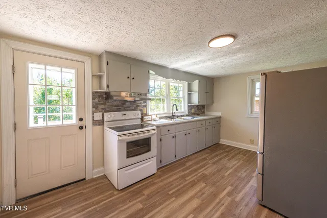 $189,000 | 244 Chapel Street, Weber City, VA 24290