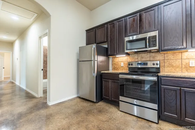 $1,550 | 218 Ragsdale Way, New Braunfels, TX 78130