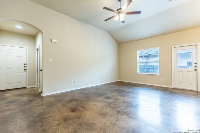 $1,550 | 218 Ragsdale Way, New Braunfels, TX 78130