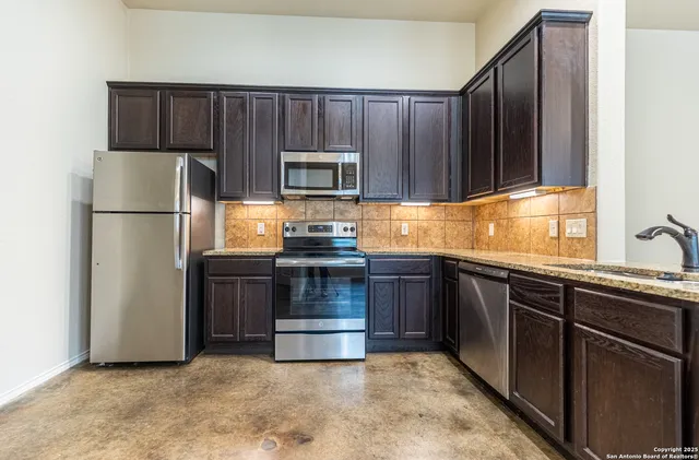 $1,550 | 218 Ragsdale Way, New Braunfels, TX 78130