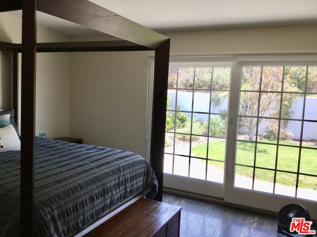 3736 Seahorn Drive Malibu, CA 90265 - Photo 5 of 12