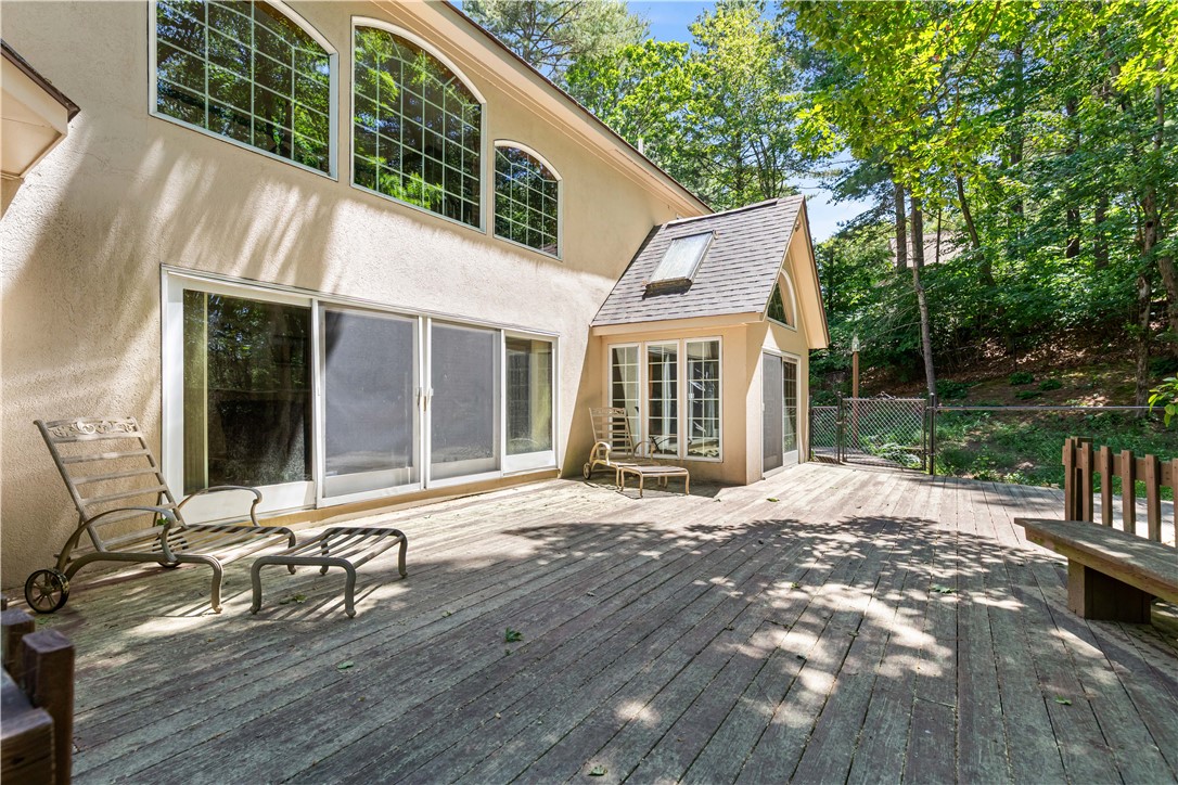 7 Kings Row Cumberland, RI 02864 - Photo 6 of 50