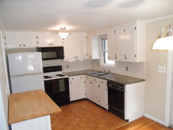 180 Harvard Road Littleton, MA 01460 - Photo 6 of 20