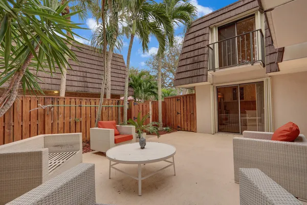$3,500 | 1138 11th Court, Jupiter, FL 33477