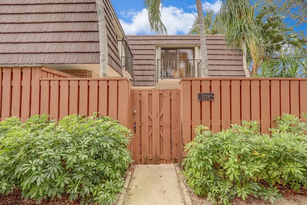 $3,500 | 1138 11th Court, Jupiter, FL 33477