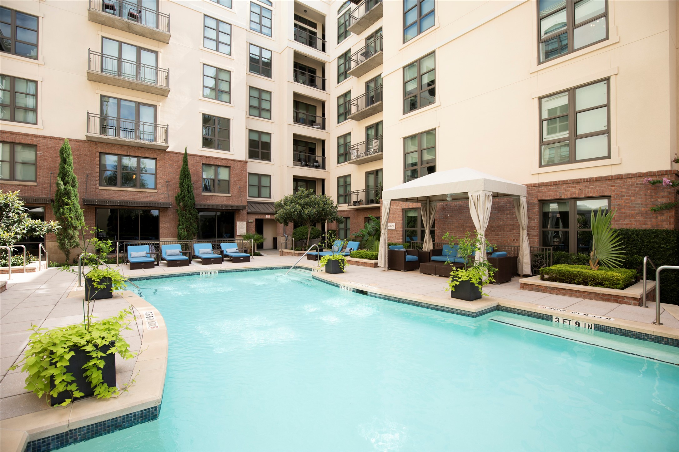 2929 Westheimer Road, Unit 615 Houston, TX 77098 - Photo 7 of 12 Seasonally heated resort-style pool
