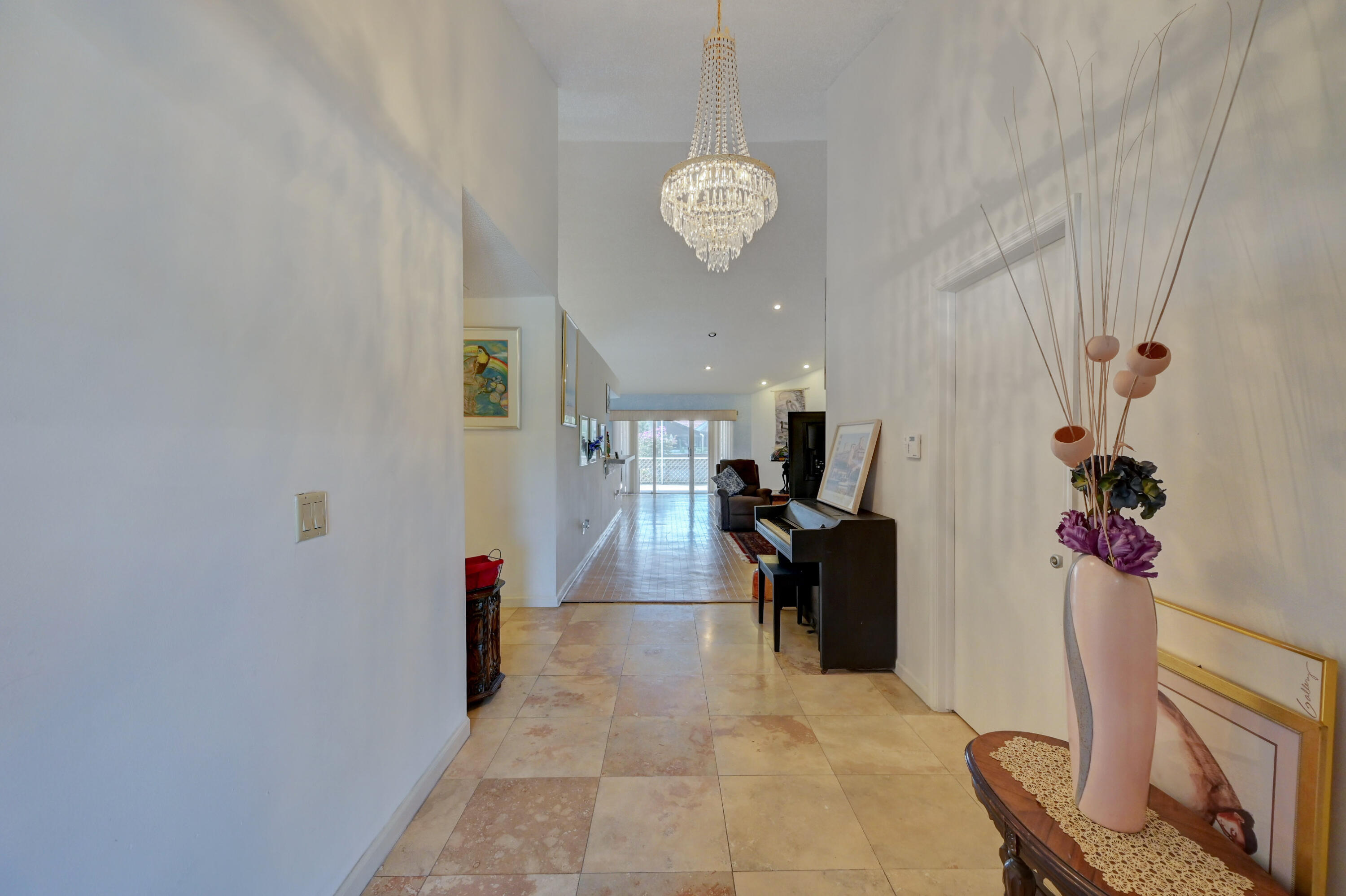 6915 Northwest 3rd Avenue Boca Raton, FL 33487 - Photo 4 of 48 Foyer