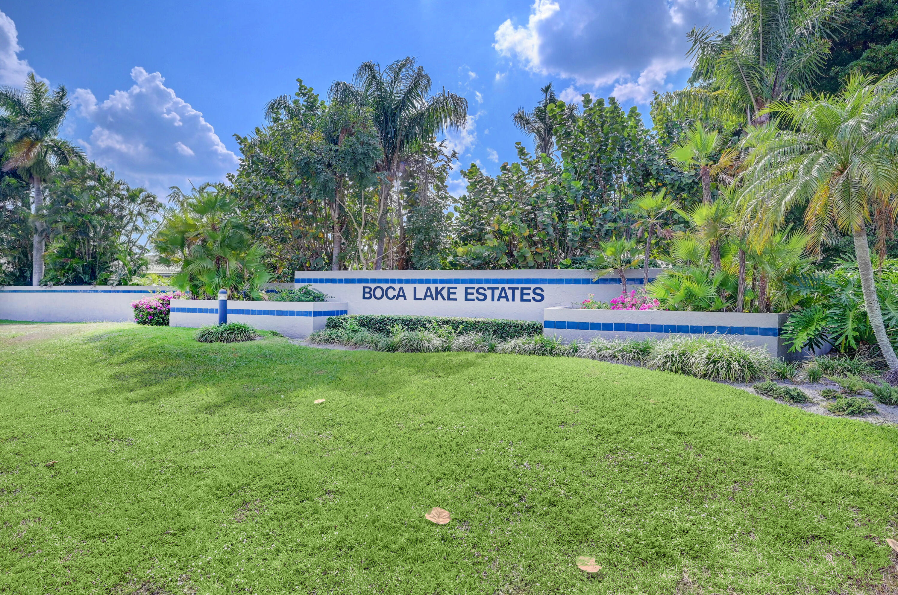 6915 Northwest 3rd Avenue Boca Raton, FL 33487 - Photo 44 of 48 Neighborhood Entrance