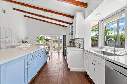 $899,900 | 10310 Southwest 128th Avenue, Miami, FL 33186