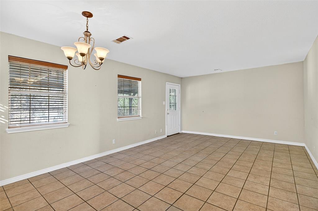 538 Lakewood Road Denison, TX 75020 - Photo 13 of 35 a view of an empty room with window